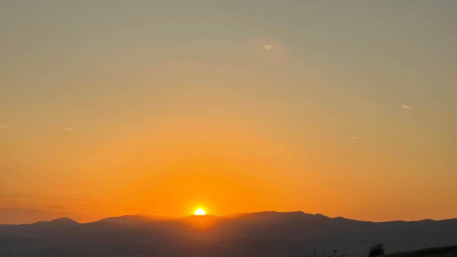 Val de căldură la începutul lunii mai în România: temperaturi de până la 30 de grade Celsius. Când revin ploile