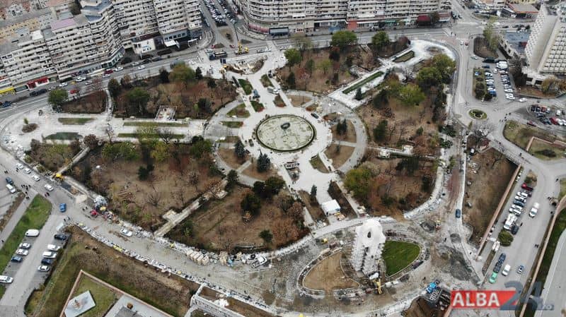 Un bărbat care și-a dat jos pantalonii în Parcul Unirii din Alba Iulia a ajuns în fața instanței. Ce a urmat i-a adus o condamnare