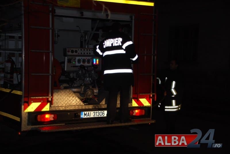 Incendiu la o gospodărie din Bucerdea Vinoasă. Au intervenit pompierii din Alba Iulia