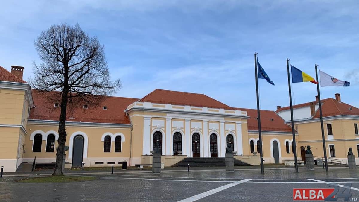 Sâmbătă: Hora Unirii interpretată de fanfară, de Ziua Unirii Principatelor Române, la Alba Iulia. Programul activităților