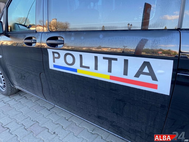 Bărbat din Roșia de Secaș, reținut după ce și-a agresat partenera de viață. Este cercetat pentru violență în familie