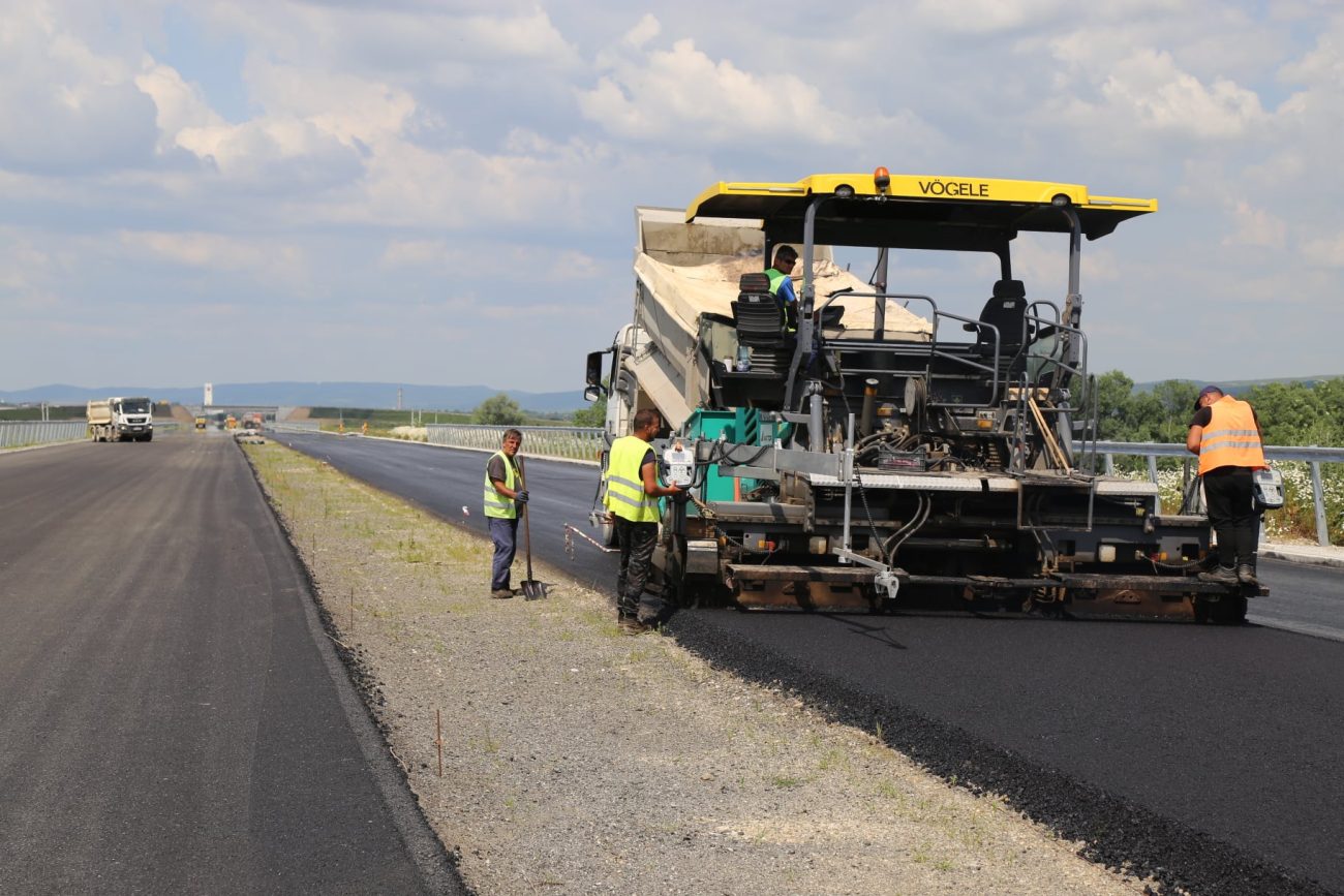 Firmele românești pierd lupta pentru miliardele din infrastructură: banii UE pentru autostrăzi câștigați de turci
