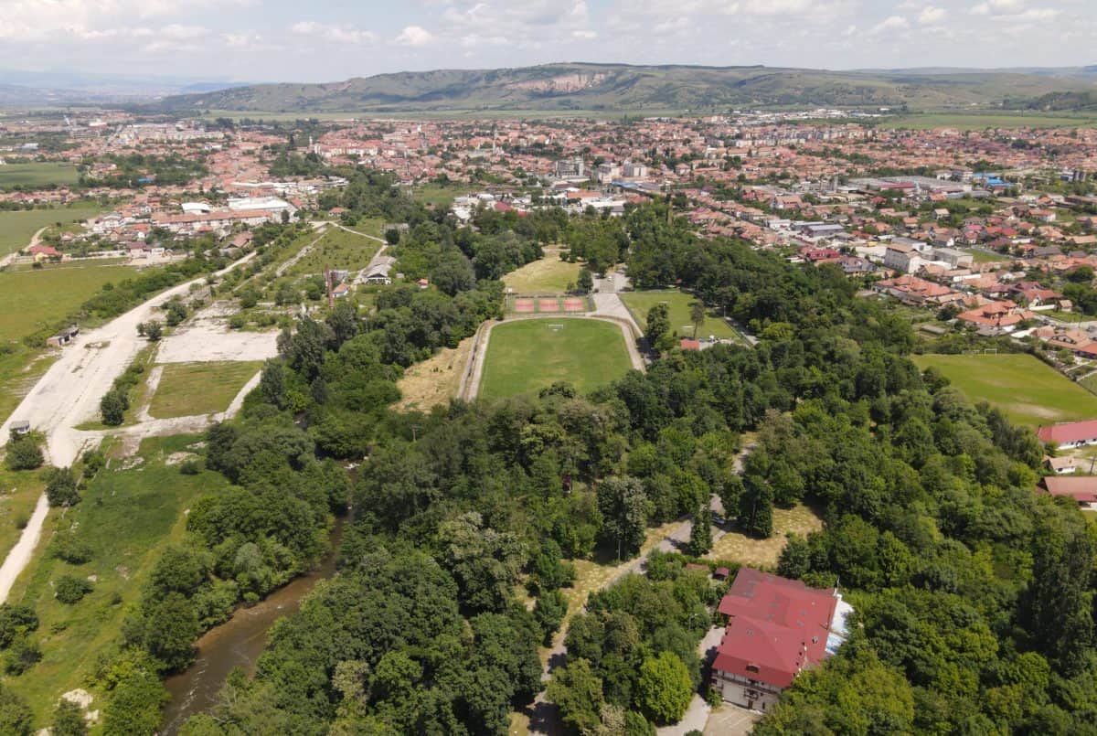 FOTO Parcul Arini din Sebeș va fi reabilitat. Cum va arăta, după o investiție de 25,6 milioane lei. Lucrările, scoase la licitație
