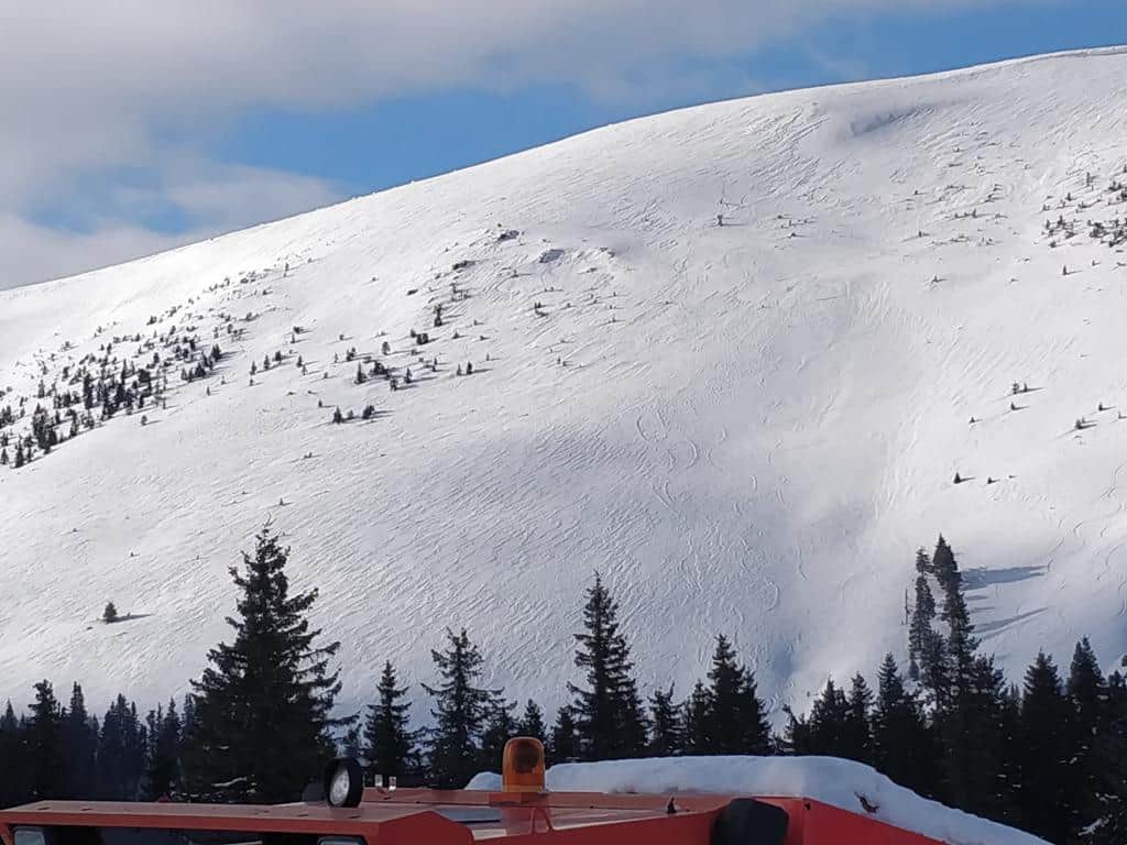 Risc însemnat de avalanșă în Șureanu și în toate masivele din Carpații Meridionali