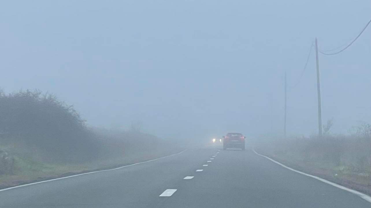 Cod Galben de ceață densă în Alba și alte județe din țară. Vizibilitatea e redusă sub 50 de metri. Recomandări pentru șoferi
