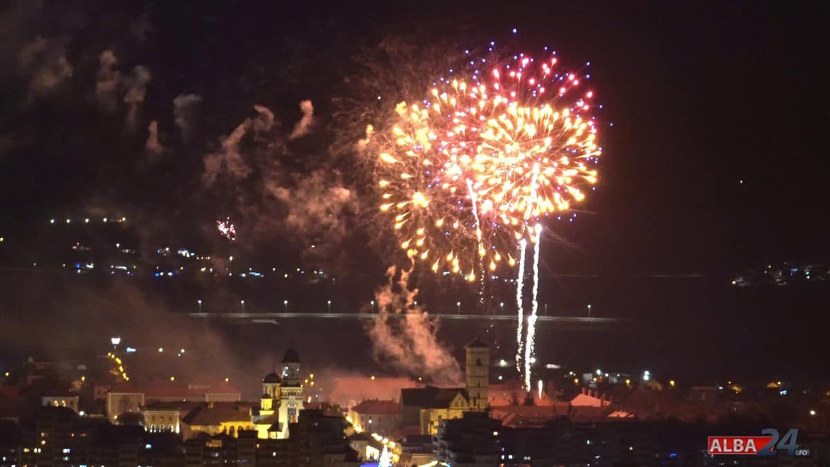 REVELION 2025 la Alba Iulia: Spectacol de artificii în Piața Cetății, în noaptea dintre ani