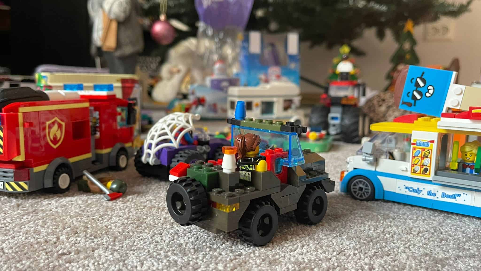 Vineri, 5 decembrie: Târg caritabil de prăjituri în Aiud. Se strâng bani pentru cadourile de Crăciun ale copiilor nevoiași