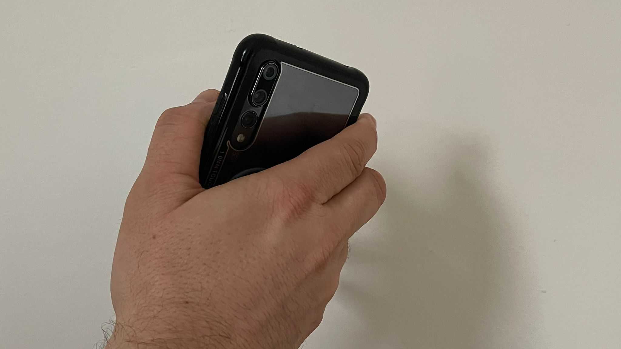 Furt la Judecătoria Câmpeni: Un bărbat, trimis în judecată după ce a furat un telefon chiar în interiorul instanței