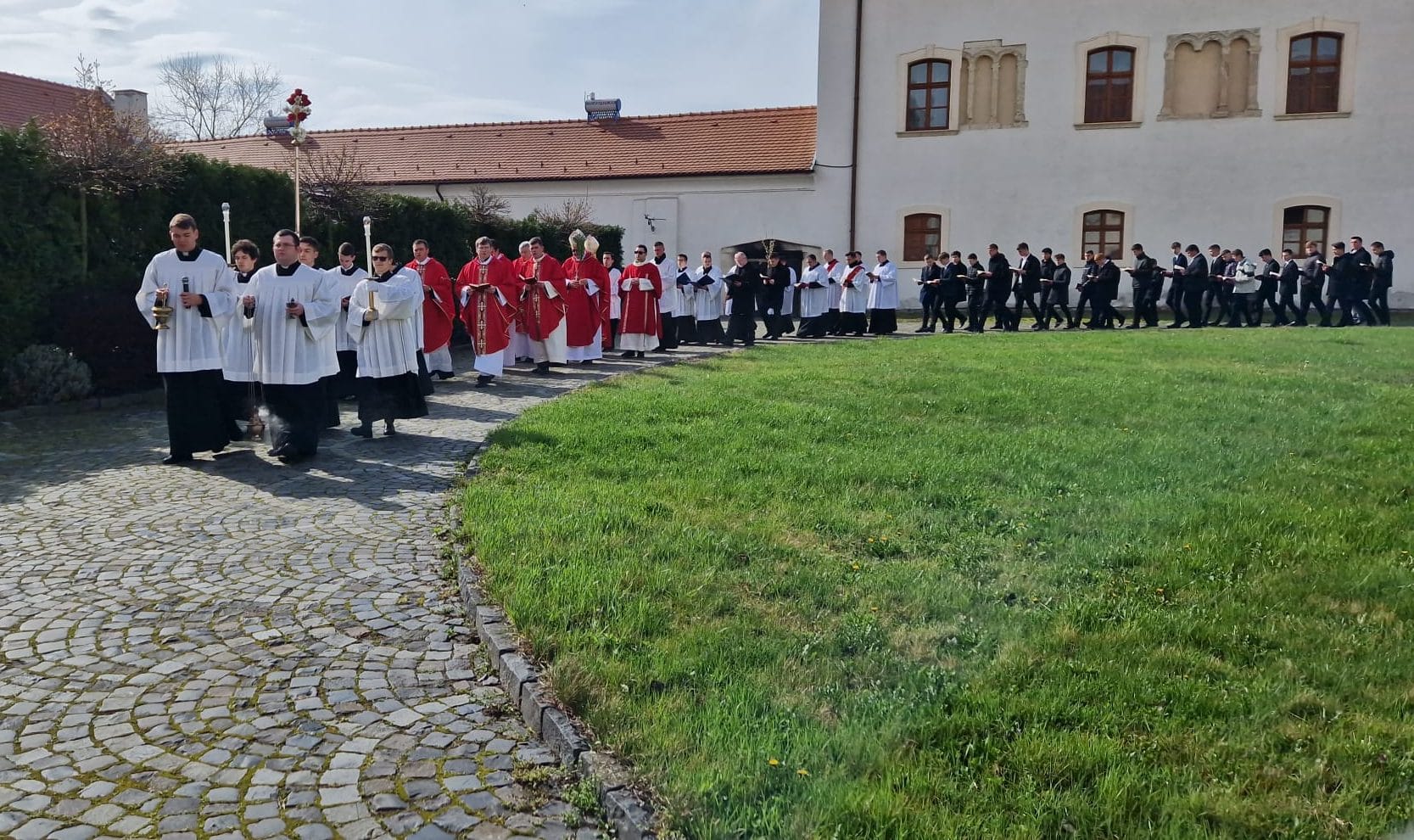 A început Săptămâna Mare pentru creștinii catolici și protestanți