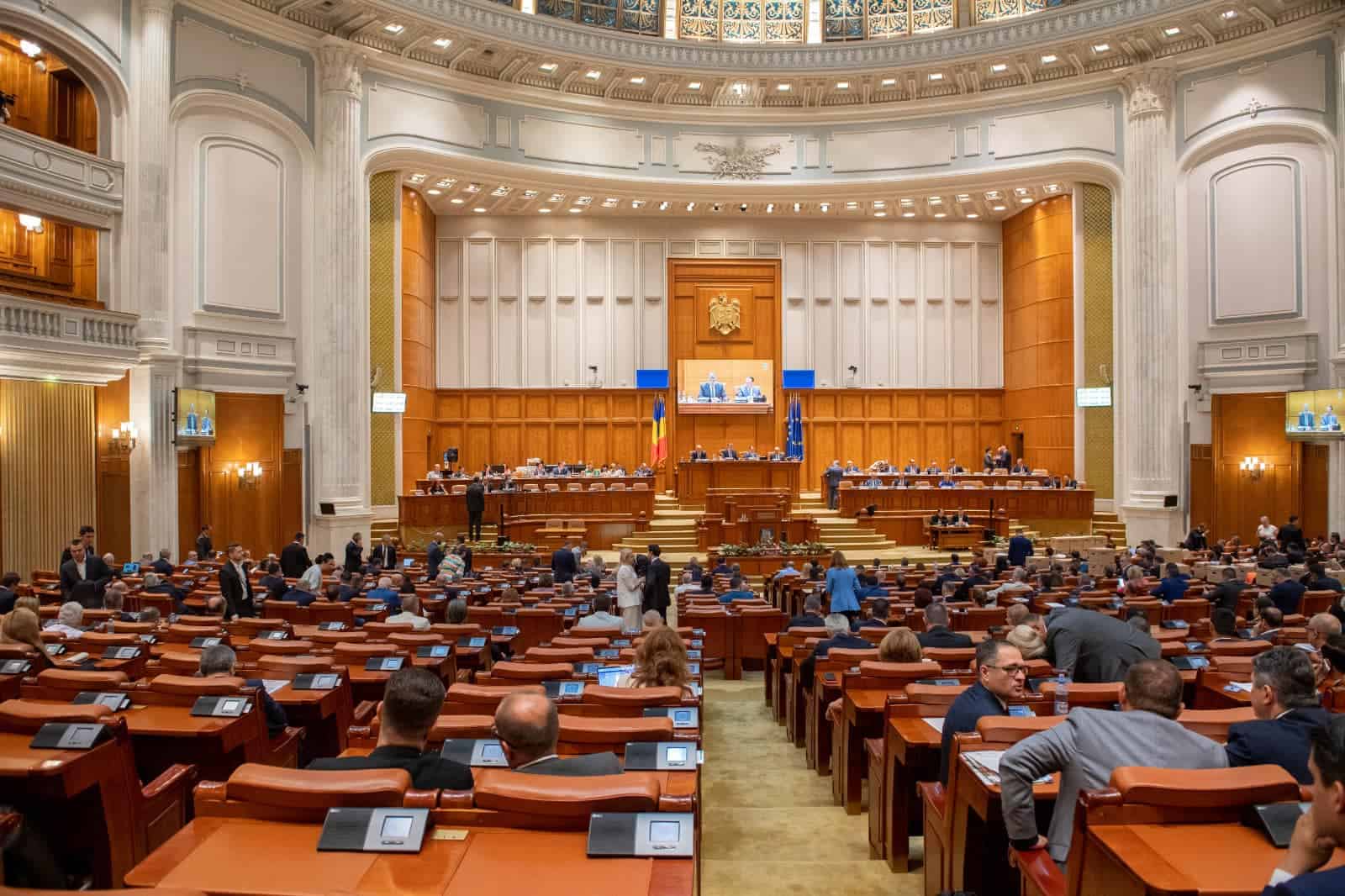 Sancțiuni mai dure pentru minorii agresivi și părinții acestora. Legea a fost adoptată de Parlament