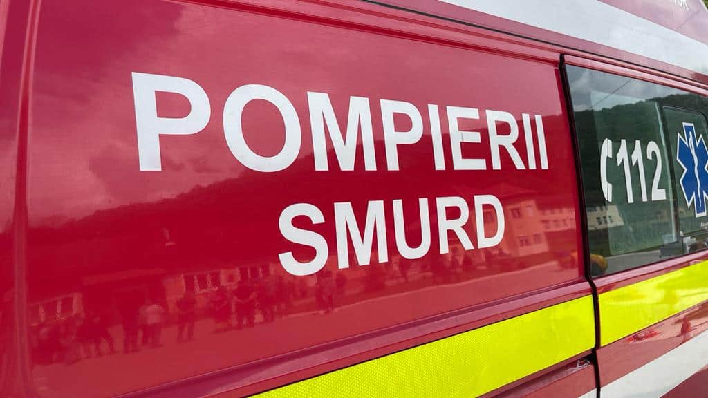 ACCIDENT rutier la Alba Iulia, pe strada Tudor Vladimirescu. Două mașini s-au lovit, în zona Liceului Dorin Pavel