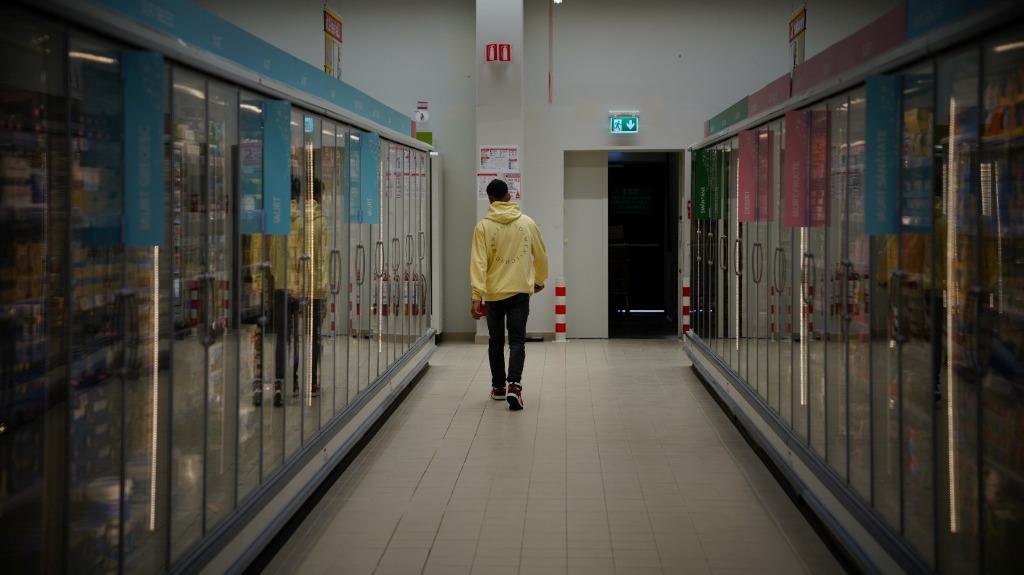 Lapte praf pentru bebeluși, retras de la vânzare din magazine din Alba și din țară. Loturi contaminate cu bacterii