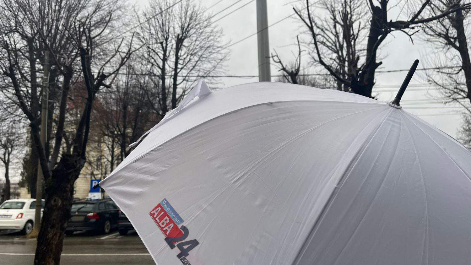 Ploi și vânt puternic în Transilvania, din 2 aprilie: un ciclon mediteranean trece peste România și aduce precipitații și furtuni
