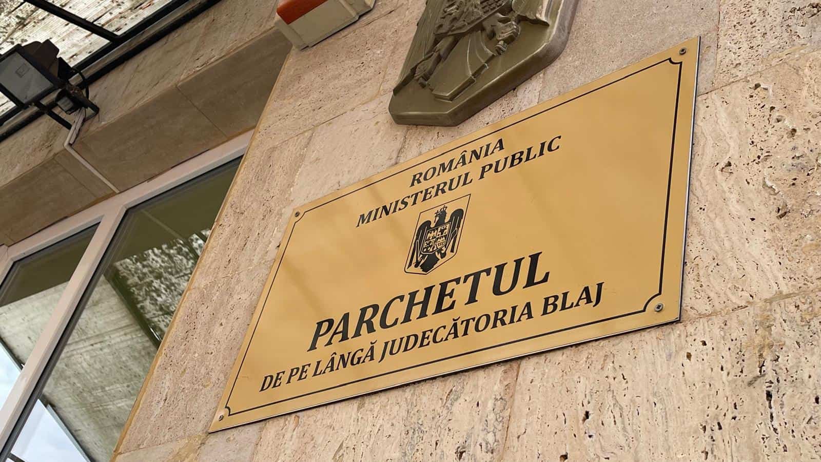 O fetiță din Alba a mers la școală cu o vânătaie la ochi. Cazul s-a terminat în instanță. Mama s-a opus unei expertize medicale