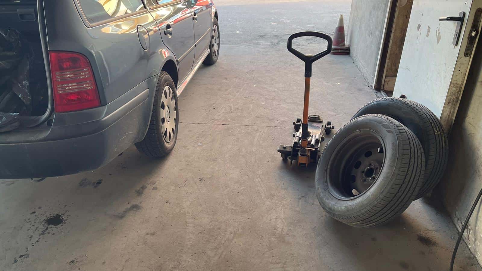 Cauciucuri de iarnă: ce prevede legea, când devin obligatorii și ce amenzi riscă șoferii. De ce trebuie să fie marcate cu M și S