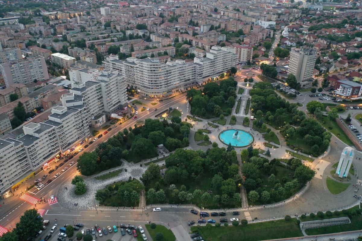 Trei zone din Alba Iulia vor primi noi denumiri: Piațetele Regele Mihai I, Regina Maria, aleea Regimentul 91 Regele Ferdinand I