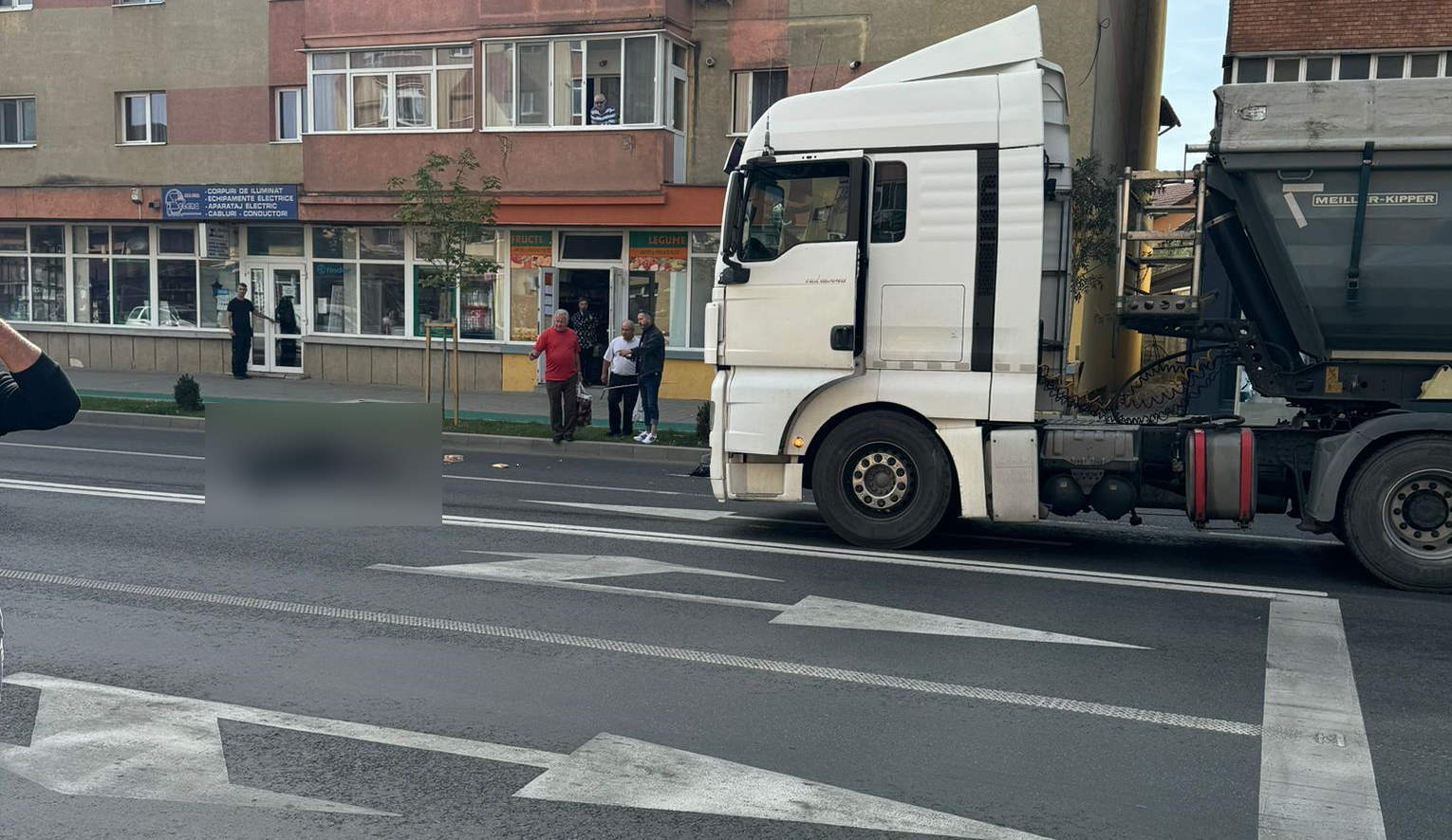 VIDEO: Șoferul unui camion care a provocat un accident mortal în Alba Iulia, trimis în judecată. Momentul impactului filmat