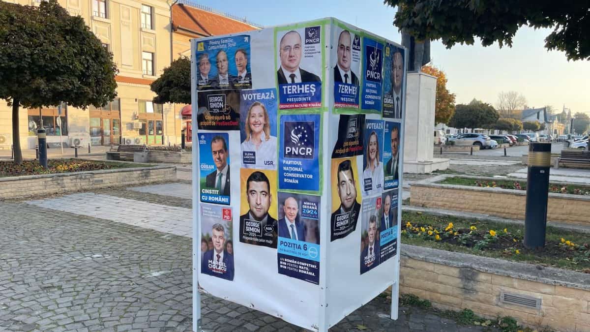 Amenzi pentru partidele politice sau candidații independenți care nu vor dezlipi afișele electorale de pe panouri, la Alba Iulia