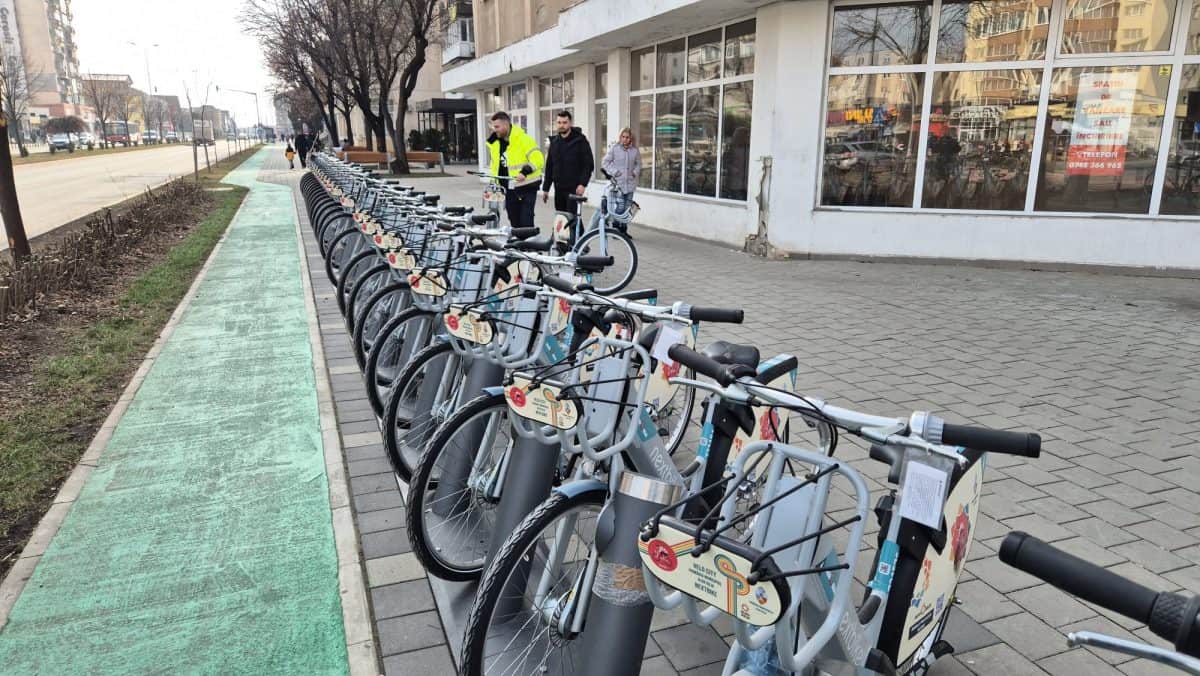 Conducerea de biciclete sau trotinete pe alei, trotuare sau prin parcuri va fi amendată la Alba Iulia