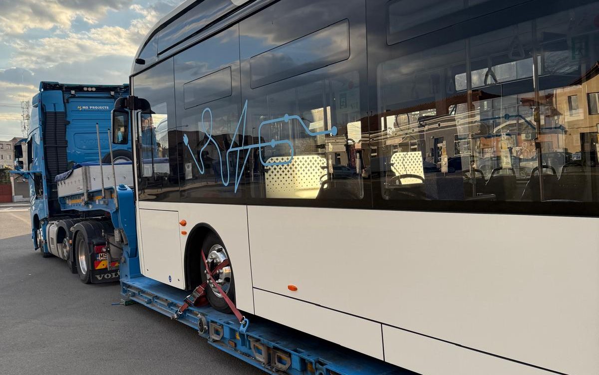 Primăria Sebeș cumpără 7 autobuze electrice și 10 stații de încărcare. Care este valoarea investiției
