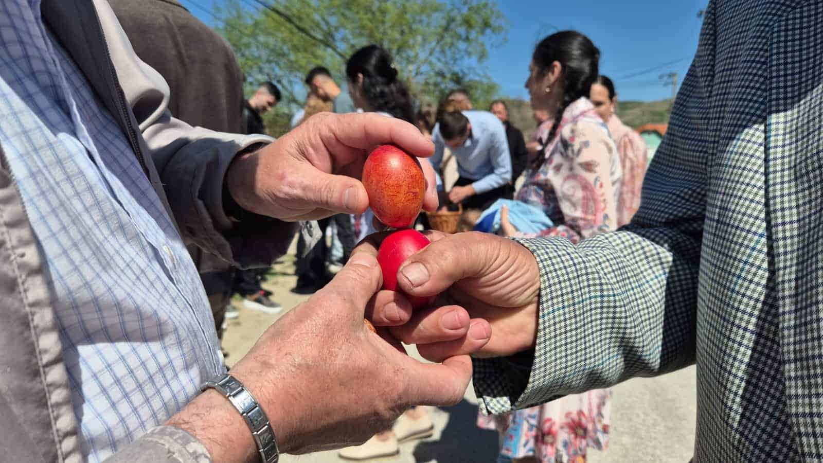 De ce se ciocnesc ouăle roșii de Paște. Tradiția, simbolurile și regulile acestui obicei