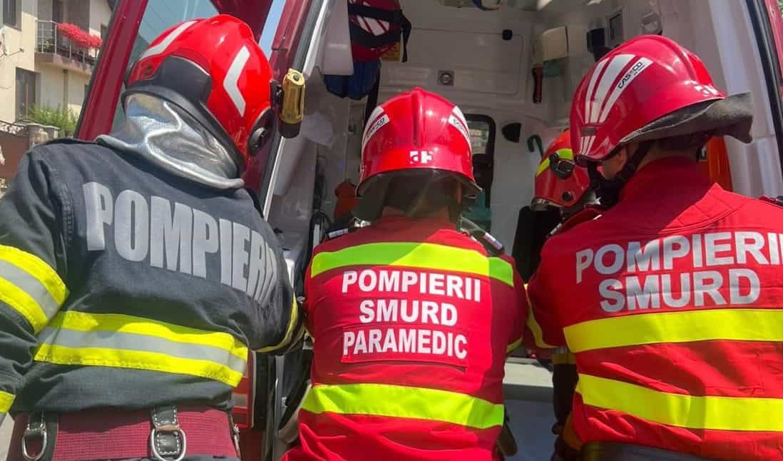 INCENDIU la Alba Iulia: Un apartament dintr-un bloc de pe strada Vasile Goldiș, cuprins de flăcări