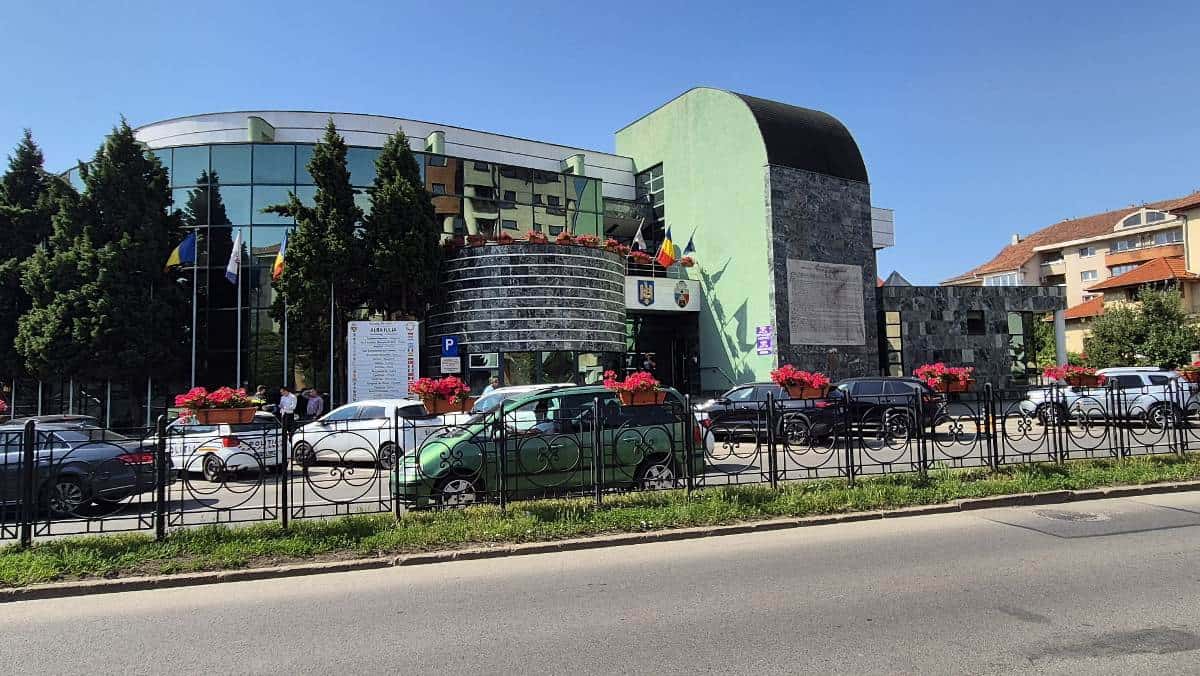 LIVE VIDEO: Ședință de Consiliu Local la Alba Iulia. Se votează comisia de selecție a șefilor firmei de transport locale