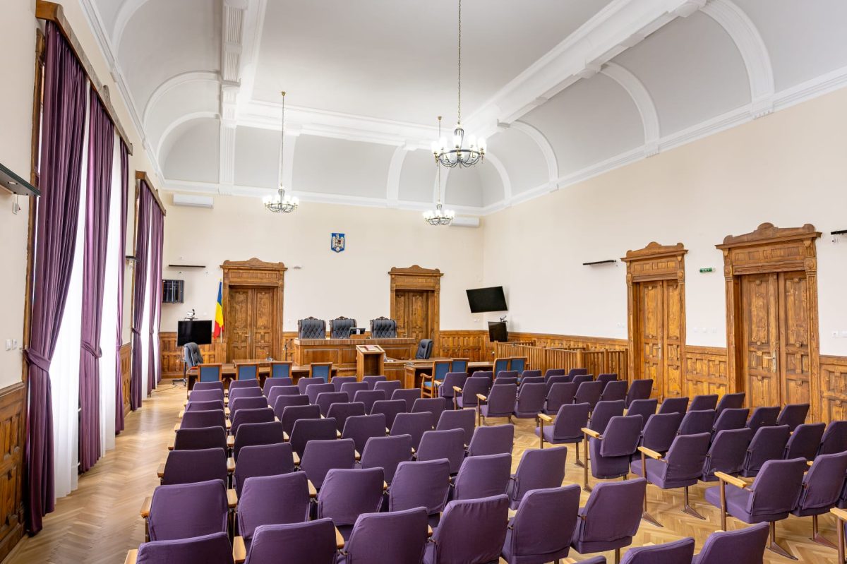 Un bărbat care și-a ucis iubita, a scăpat de închisoare pe viață. Decizie la Curtea de Apel Alba Iulia, cu privire la un cuțit