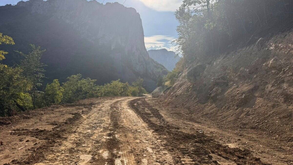 Starea drumurilor județene din Alba, la începutul anului 2026. Câte drumuri de pământ sau pietruite mai sunt în județ