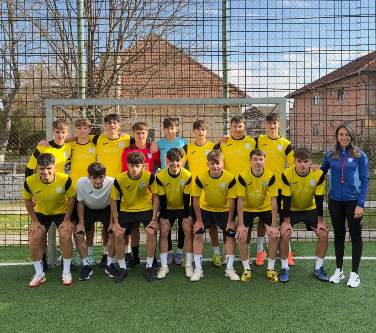Echipa de fotbal a Liceului cu Program Sportiv ”Florin Fleșeriu” din Sebeș s-a calificat într-o competiție, după două victorii