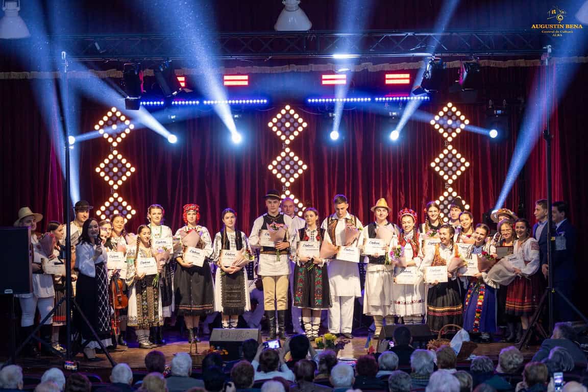 FOTO: Câștigătorii Festivalului-concurs Național de Folclor „Mureș, pe marginea ta”, ediția 2025 la Ocna Mureș