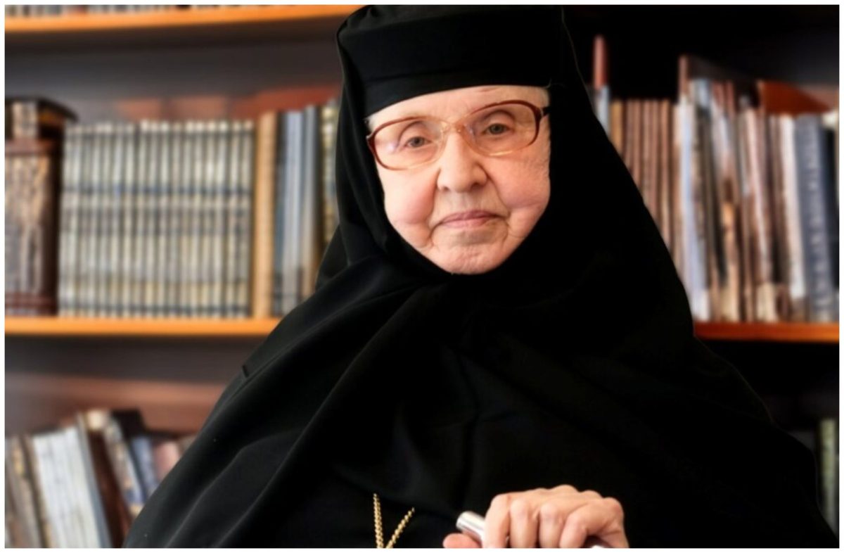 Înmormântarea Ierusalimei Ghibu, măicuța care a obținut reînființarea Mănăstirii Râmeț: Mesajul Patriarhului Daniel