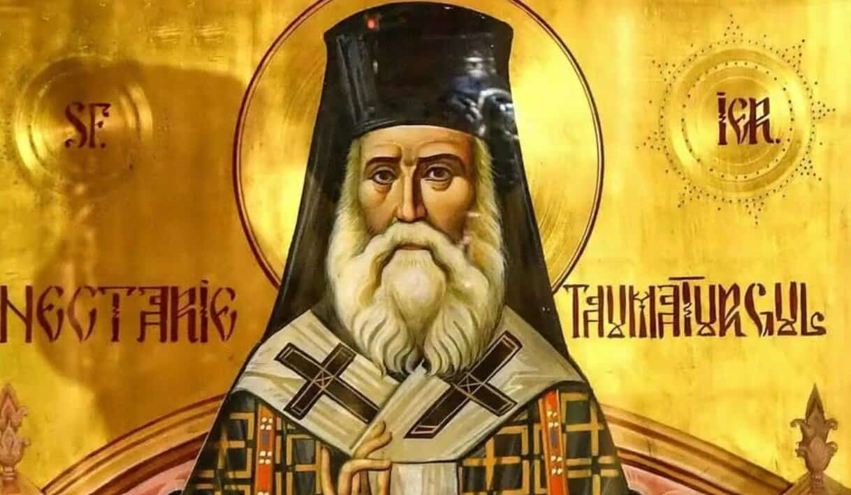 9 noiembrie: Sfântul Nectarie Taumaturgul, vindecătorul bolnavilor de cancer. Moaștele lui se află și la Alba Iulia