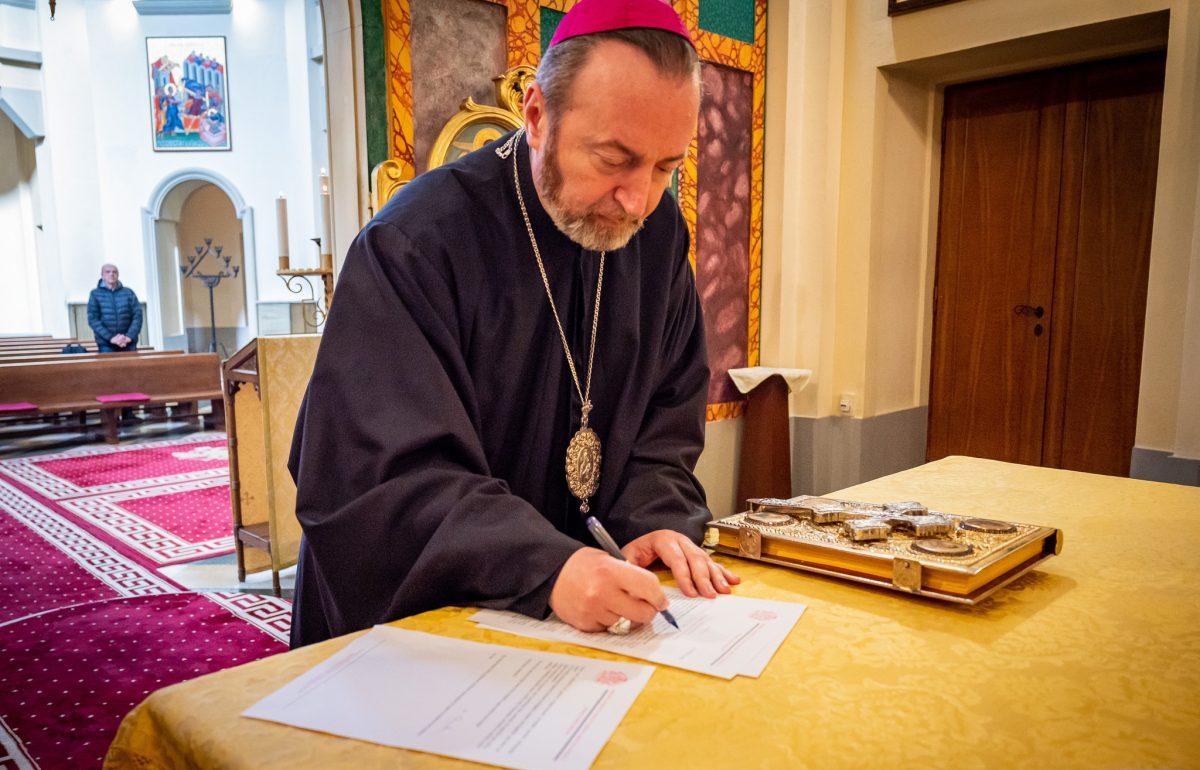 Cine este Claudiu Pop: Portretul noului arhiepiscop major al Bisericii Române Unite cu Roma, Greco-Catolică