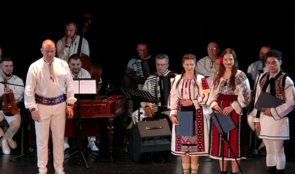 LIVE VIDEO spectacol folcloric: Festivalul Învățământului Militar la Alba Iulia organizat de Colegiul Militar din Alba Iulia