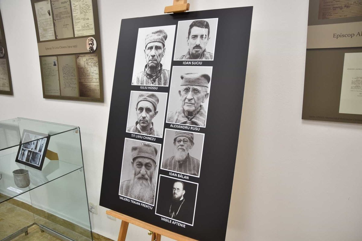FOTO: Vernisajul expoziției „Fericiții Episcopi Martiri Greco-Catolici Români”, la Sala Unirii din Alba Iulia