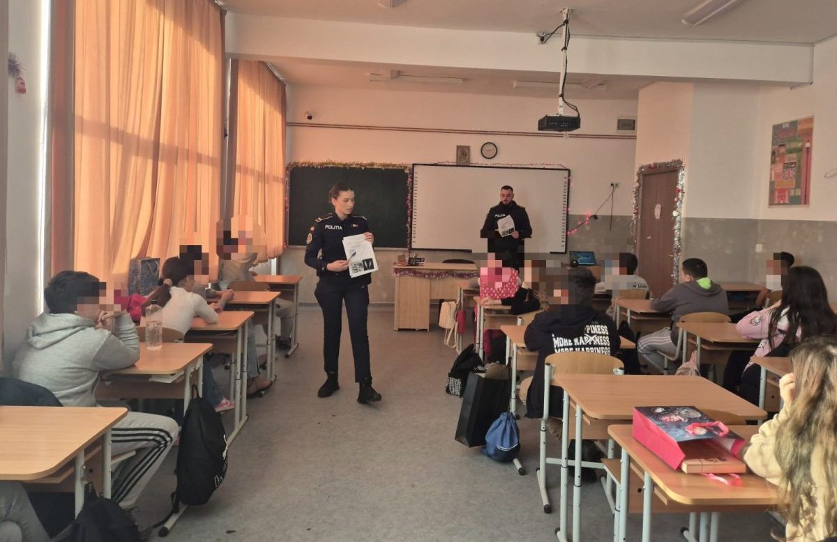 Peste 100 de elevi din Zlatna au aflat care sunt riscurile nerespectării legii. Acțiuni IPJ Alba de prevenire a delincvenței
