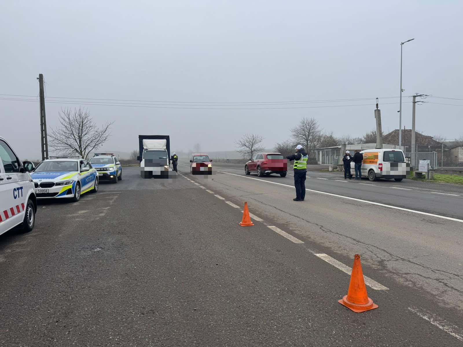 FOTO: Acțiune în sistem „RELEU” pe DN 1, în Alba. Peste 130 de șoferi vitezomani, amendați de polițiști