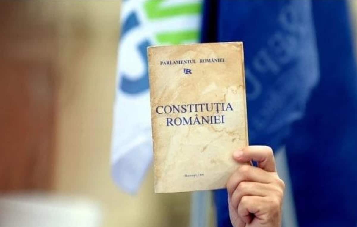 8 decembrie, Ziua Constituției României. Ce cuprinde și cine a scris Constituția României