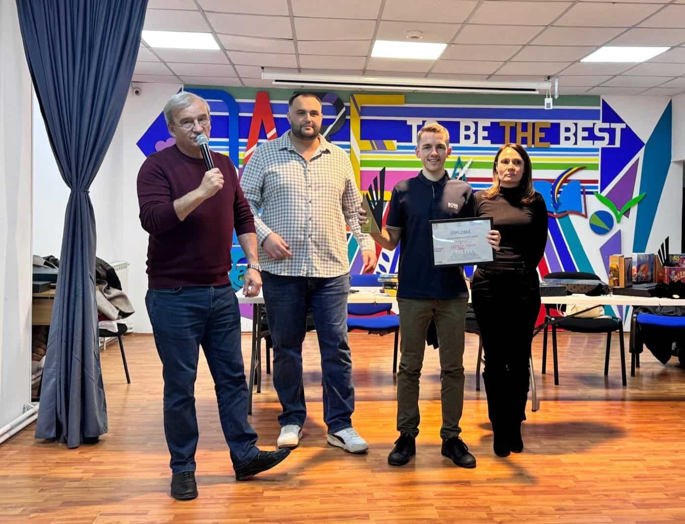 Șahistul albaiulian Mihnea Costachi, învingător în Finala Circuitului Alfil, la Pitești