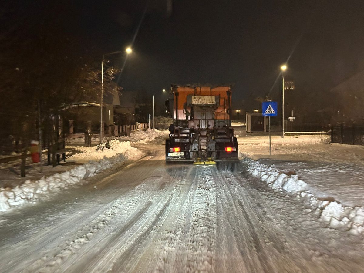 VIDEO: Cum au decurs acțiunile de deszăpezire la Alba Iulia, în noaptea de sâmbătă spre duminică