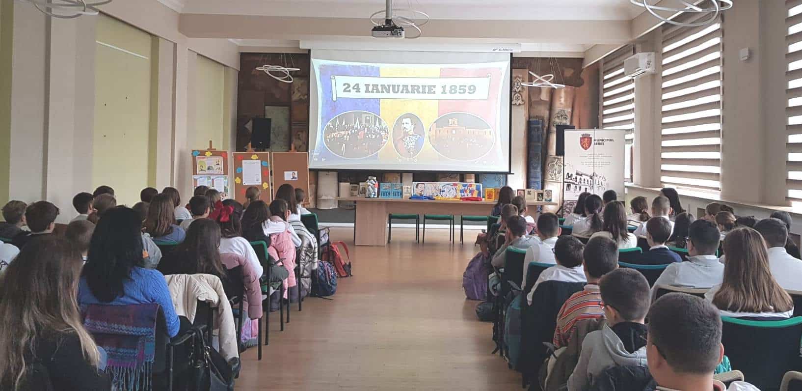 FOTO: Unirea Principatelor Române, sărbătorită la Sebeș alături de elevi