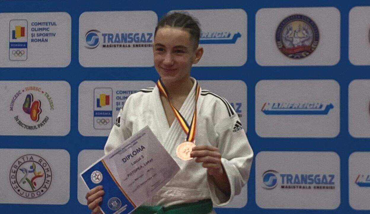 FOTO: Lukas Potopea, sportiv CS Unirea Alba Iulia, a câștigat medalia de bronz la Campionatul Național de Judo, Individual U18