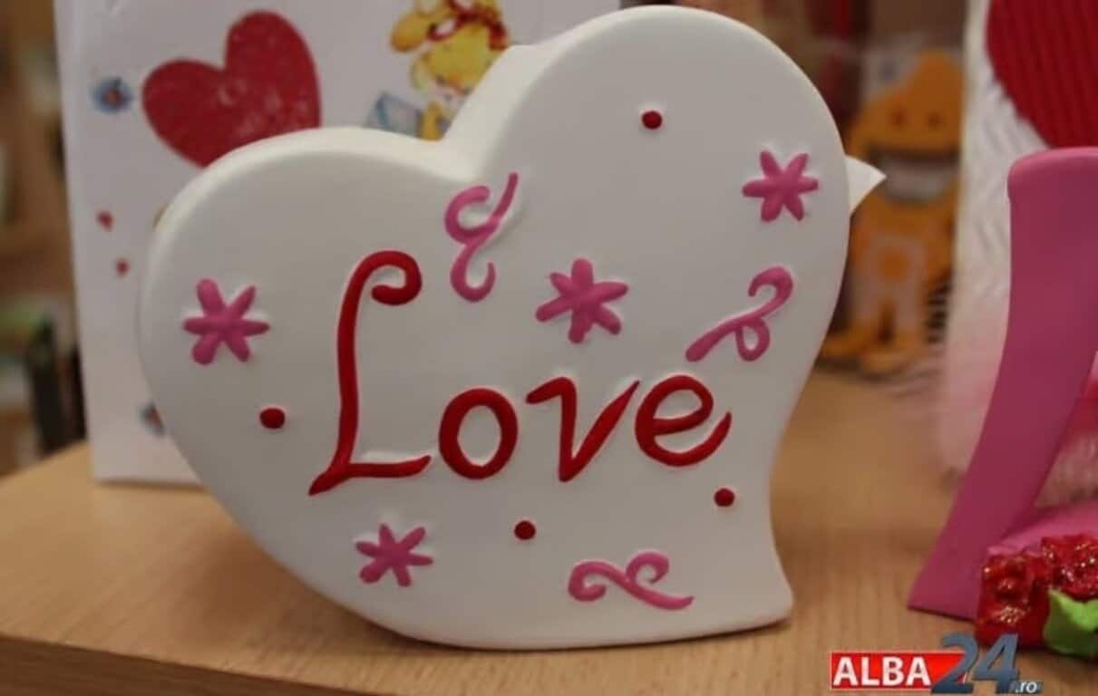 Cadouri pe care să NU le oferi de Dragobete. Ce daruri pot strica atmosfera și pot fi interpretate greșit pe 24 februarie