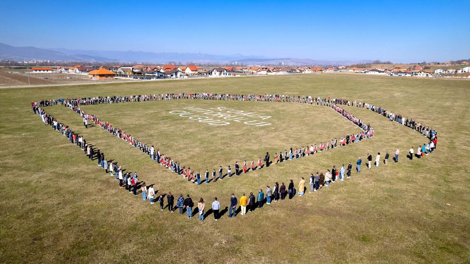 FOTO: Ciugud a lansat proiectul ”Școala Viitorului”, care va fi construită prin forțe proprii, cu sprijinul comunității locale