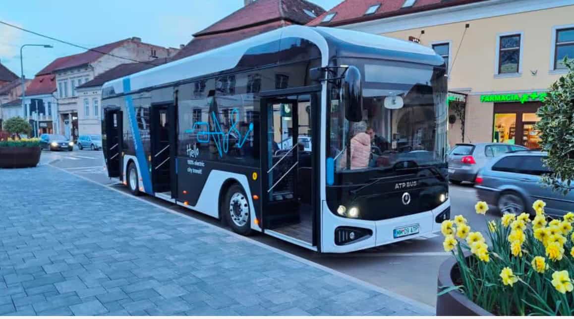 Traseele și programul autobuzelor de la Sebeș. Noul serviciu de transport public local este operațional. Cât costă un bilet