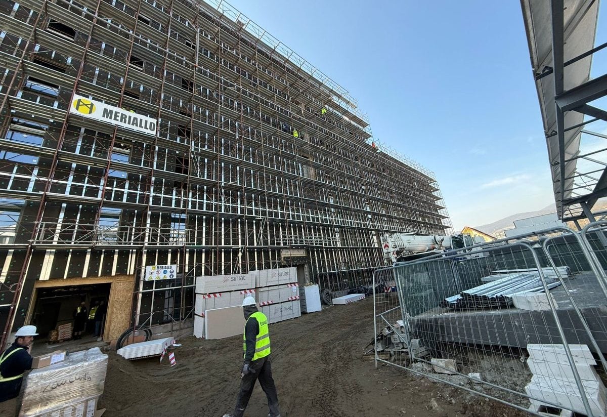 Investiția în noul corp al Spitalului Județean din Alba Iulia, realizată în proporție de 62%, depusă spre finanțare prin POS