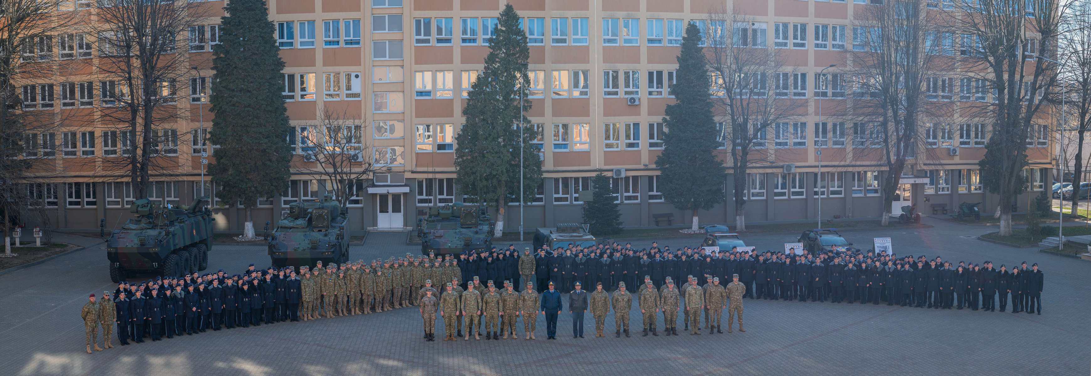 FOTO: Activitate de informare privind cariera în cadrul Forțelor Terestre, la Colegiul Militar din Alba Iulia