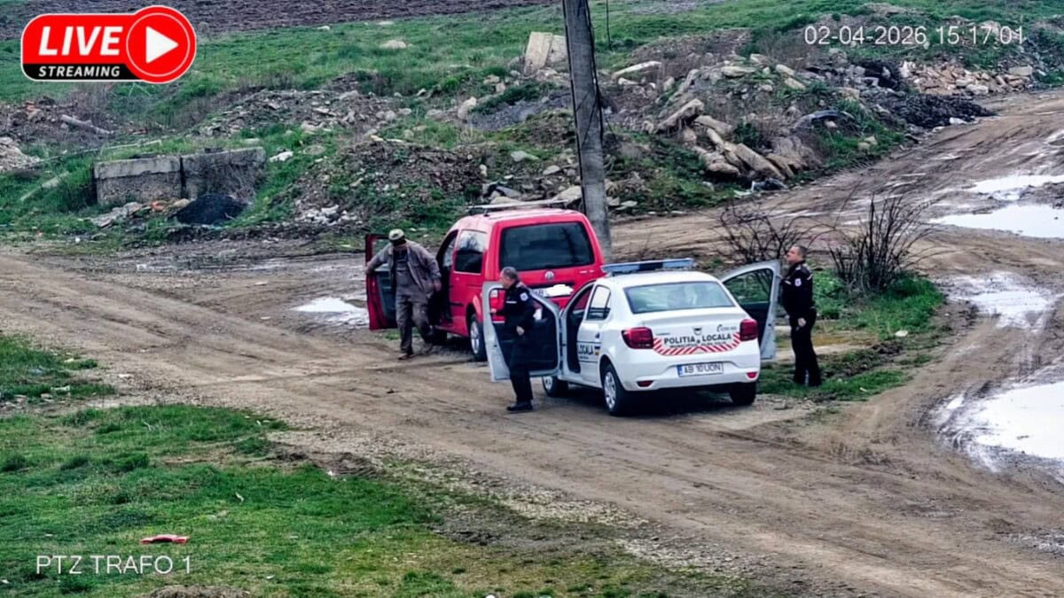 FOTO: Prinși de Poliția Locală din Alba Iulia, când aruncau gunoi pe câmp. S-au ales cu amenzi de mii de lei