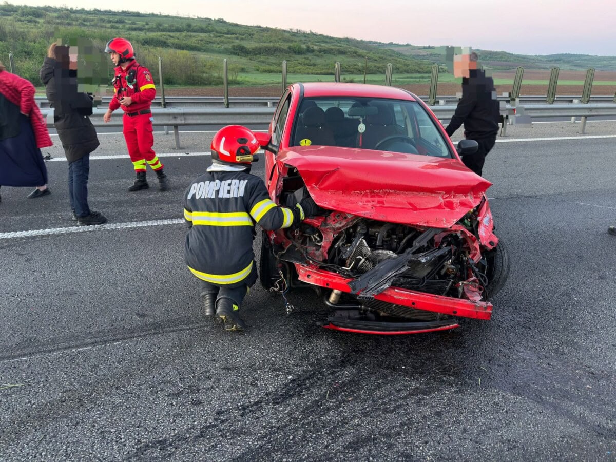 FOTO: Accident rutier pe Autostrada A10, între Alba Iulia și Sebeș: Impact între două autoturisme